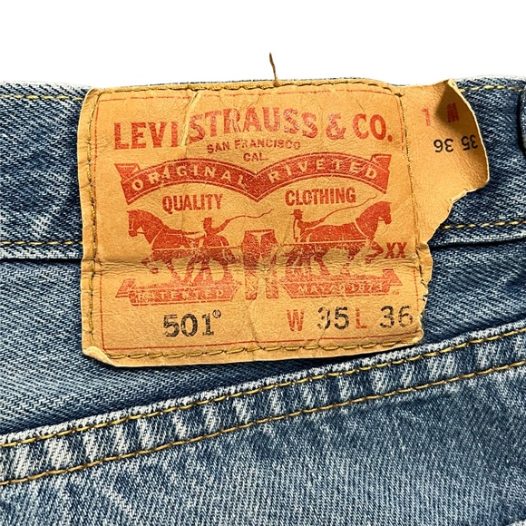 Levi’s 501 Jeans - Picture 6 of 9